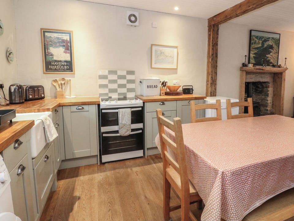 Fridge, dishwasher, electric kettle, toaster