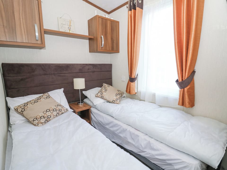 3 bedrooms, individually decorated, individually furnished, free WiFi