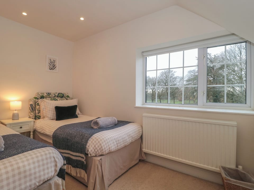 3 bedrooms, individually decorated, individually furnished, free WiFi