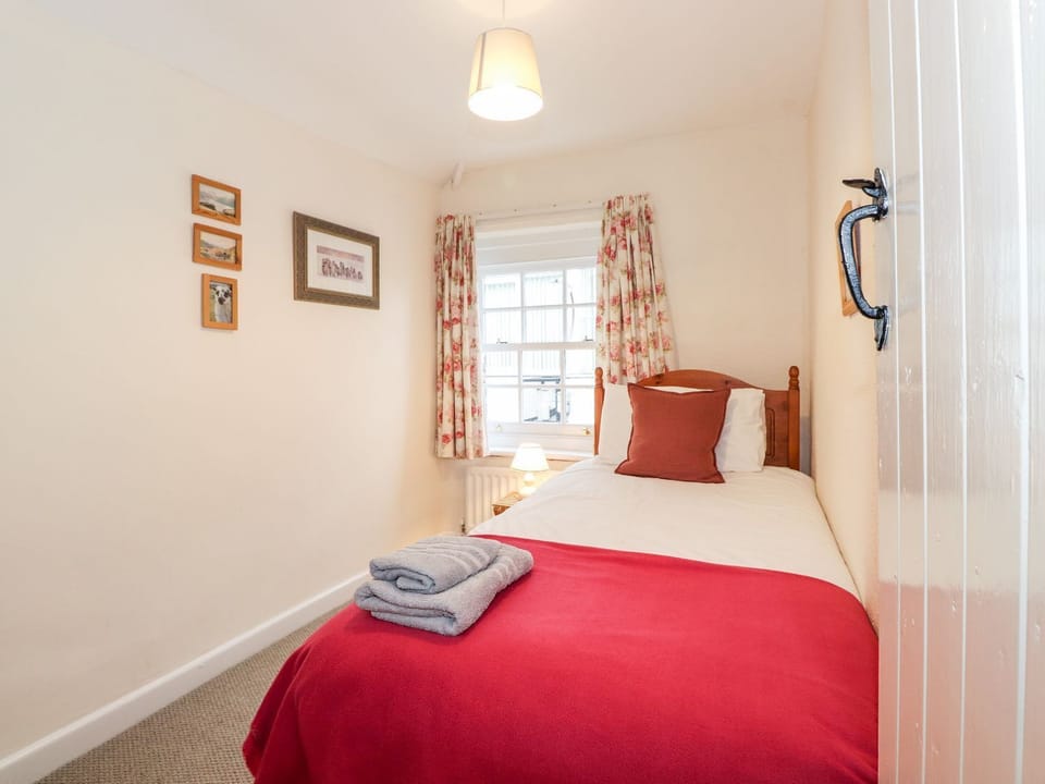 2 bedrooms, individually decorated, individually furnished, free WiFi