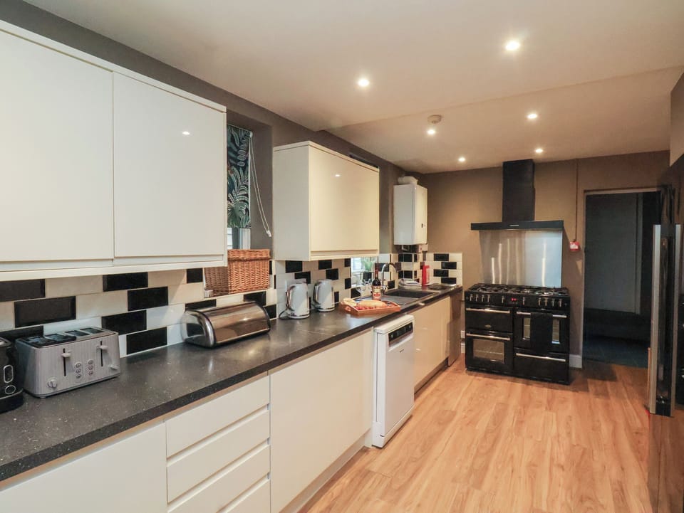 Fridge, dishwasher, electric kettle, toaster