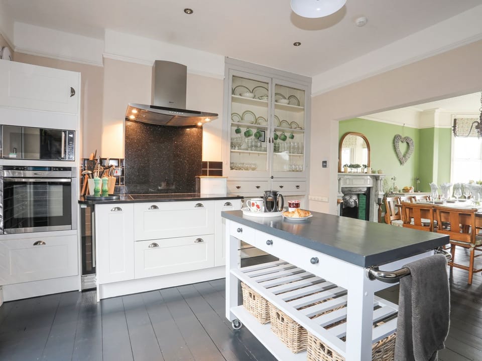 Fridge, dishwasher, electric kettle, toaster