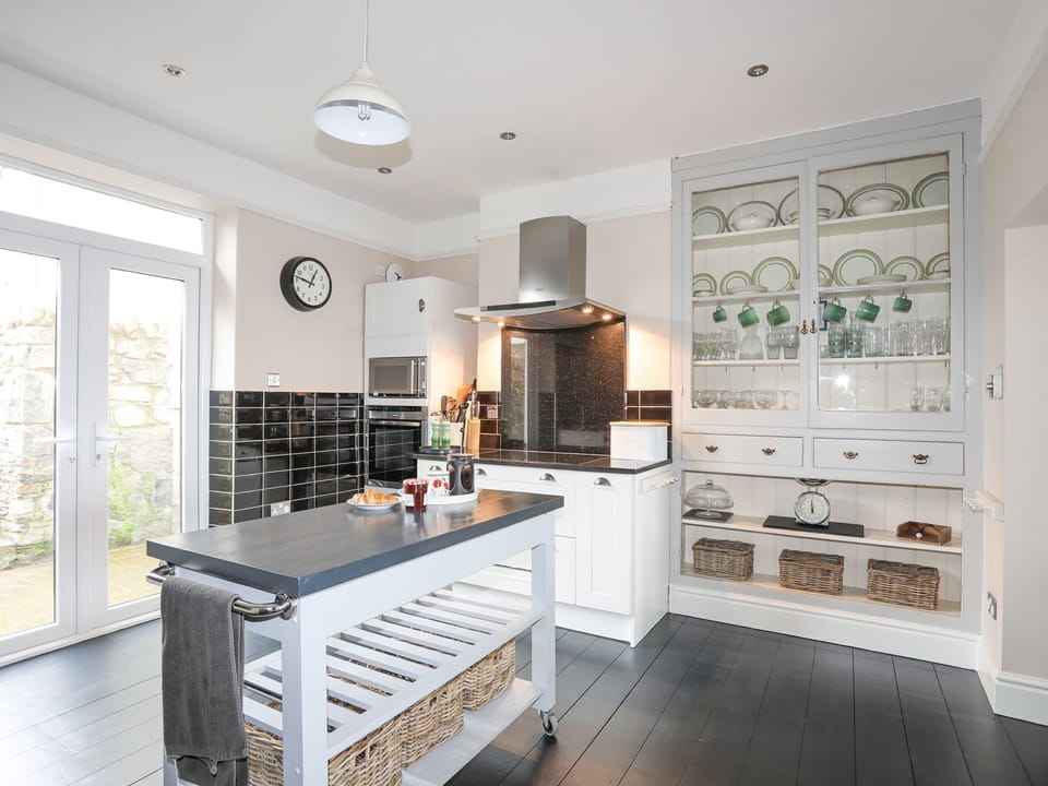 Fridge, dishwasher, electric kettle, toaster