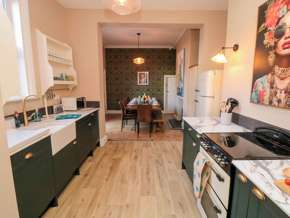 Fridge, dishwasher, electric kettle, toaster
