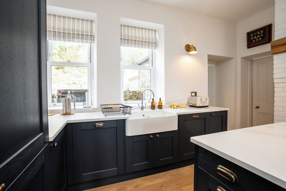 Fridge, dishwasher, electric kettle, toaster