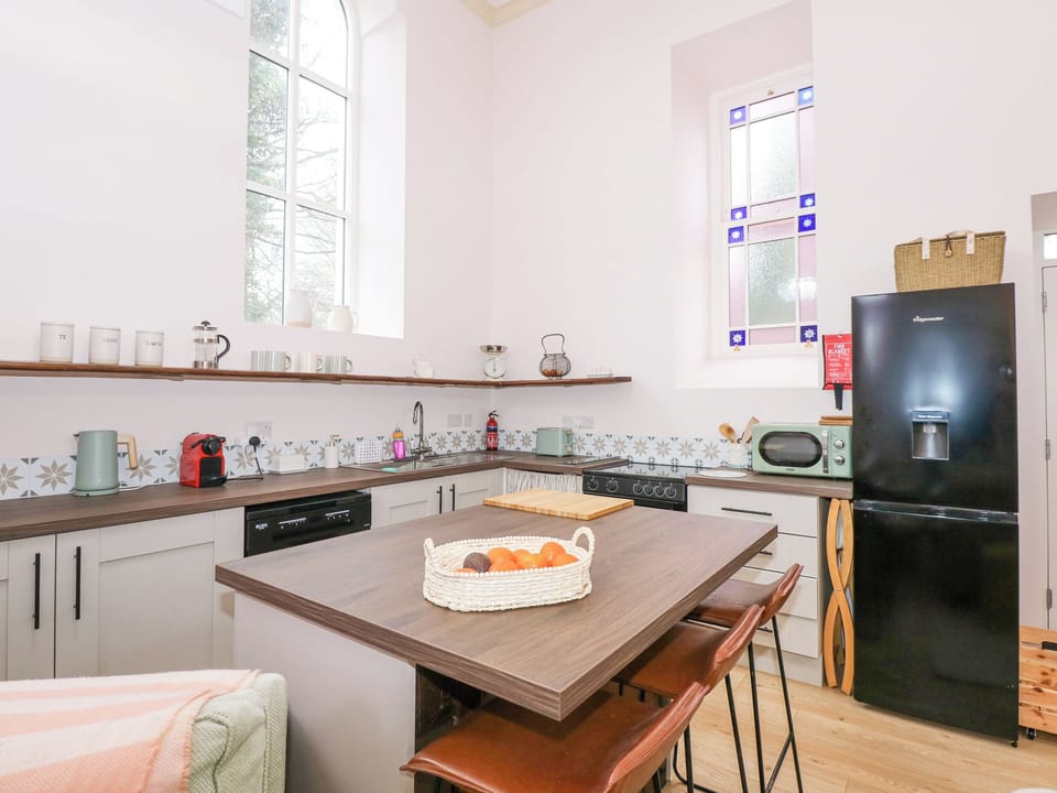 Fridge, dishwasher, electric kettle, toaster