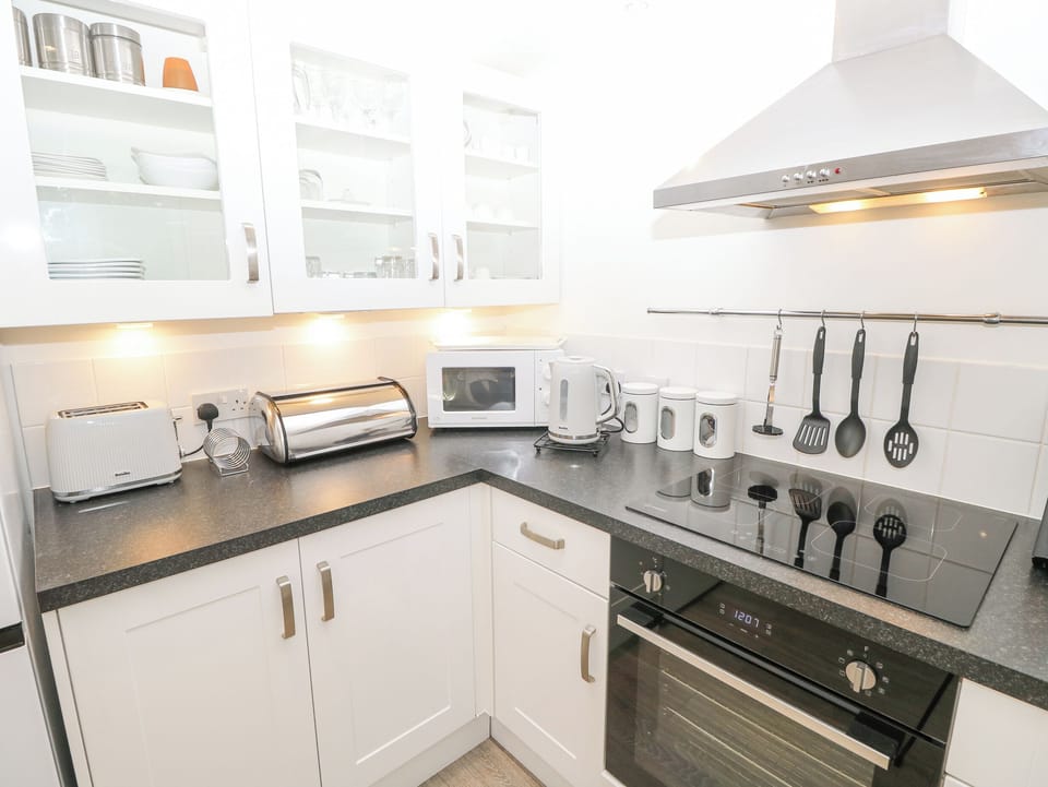 Fridge, dishwasher, electric kettle, toaster