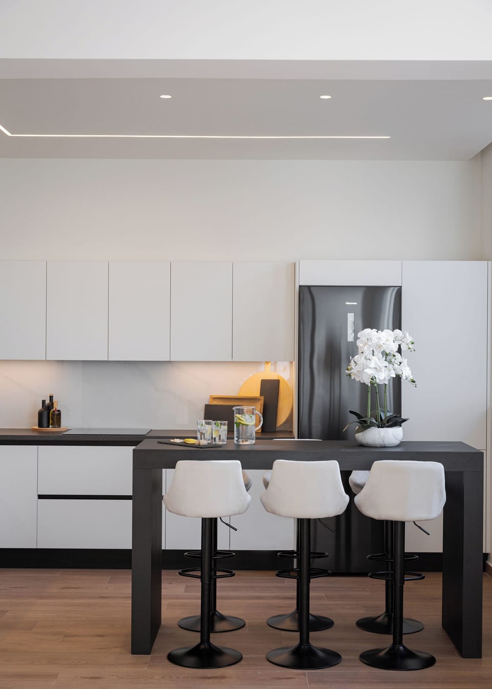 Classic Apartment, Patio, Garden View | Private kitchen | Highchair