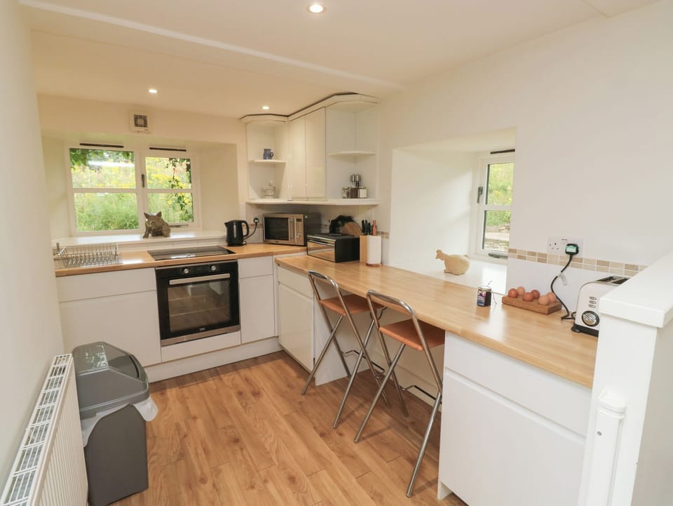 Fridge, dishwasher, electric kettle, toaster