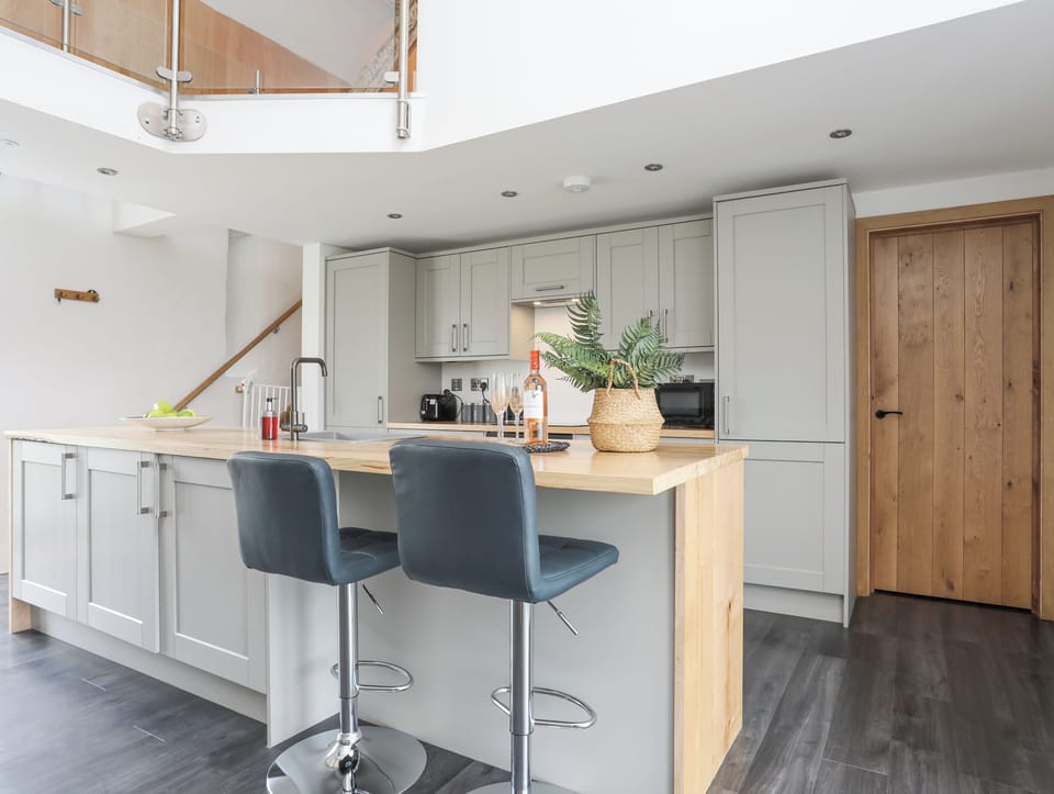 Fridge, dishwasher, electric kettle, toaster