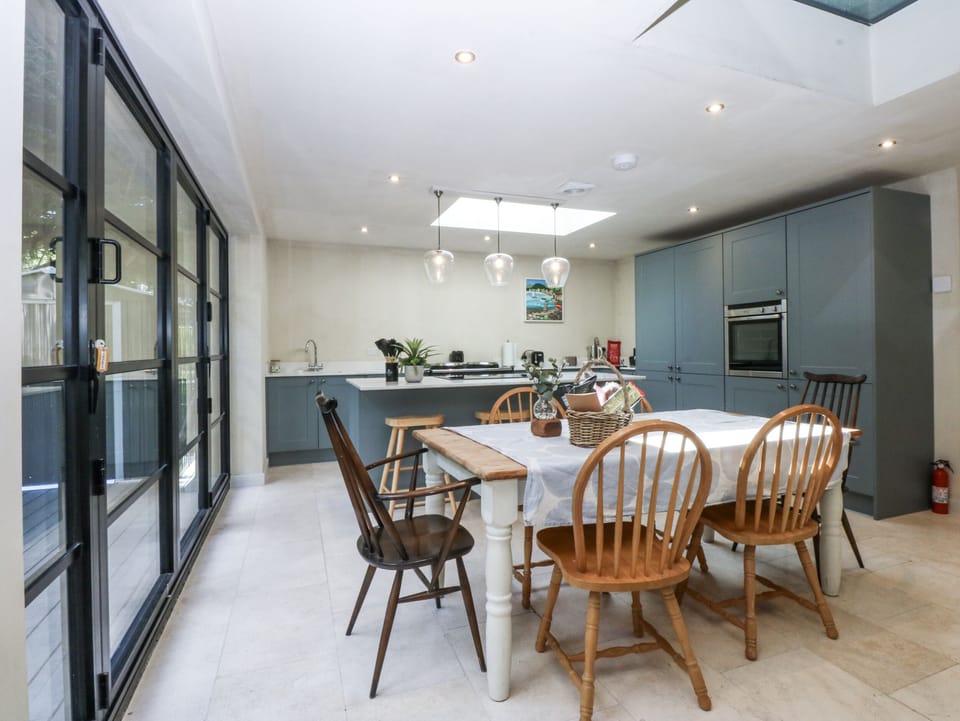 Cottage | Interior