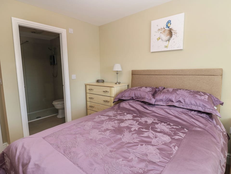 3 bedrooms, individually decorated, individually furnished, free WiFi