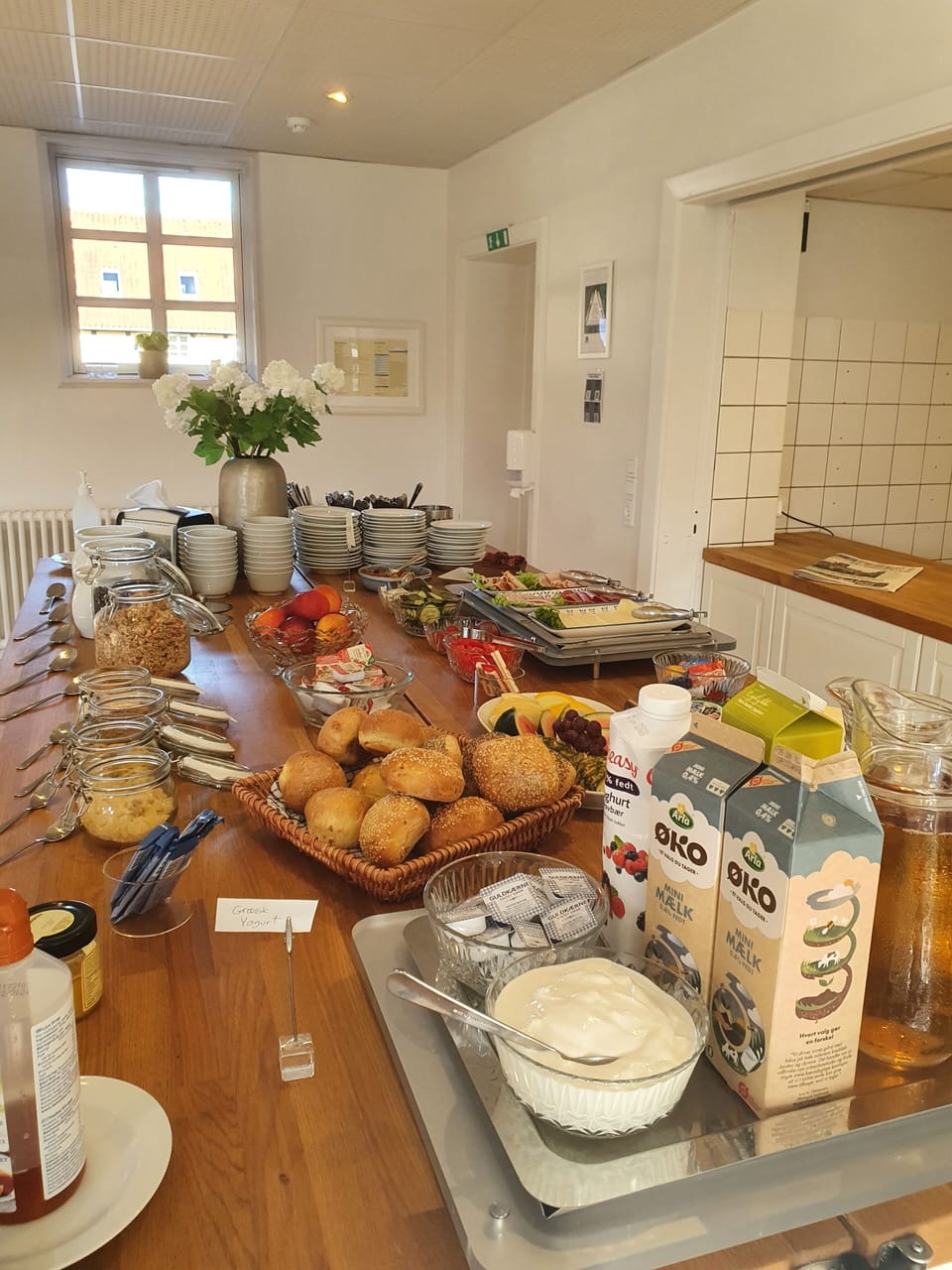 Daily buffet breakfast for a fee