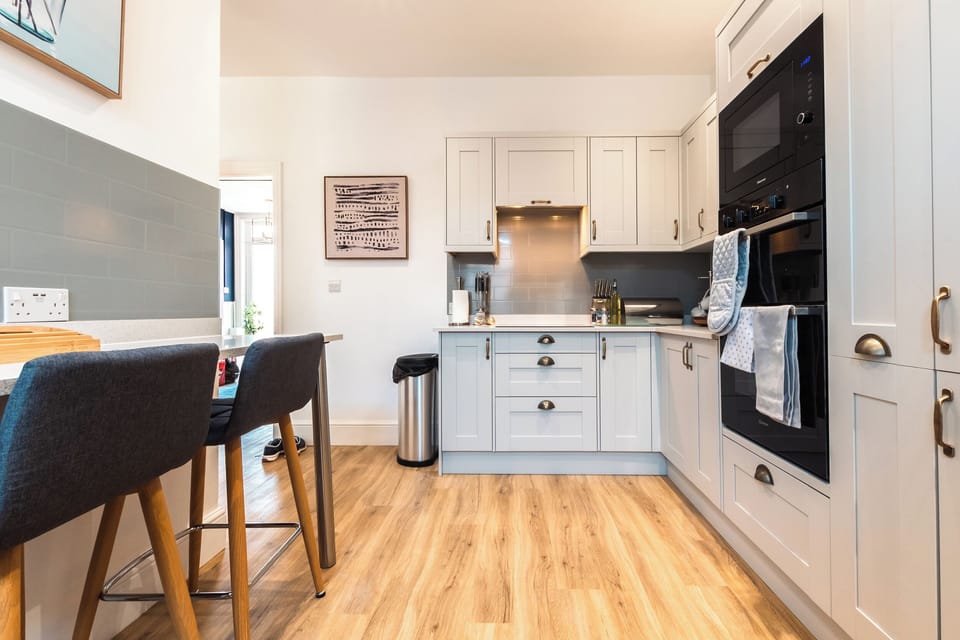 Fridge, dishwasher, electric kettle, toaster