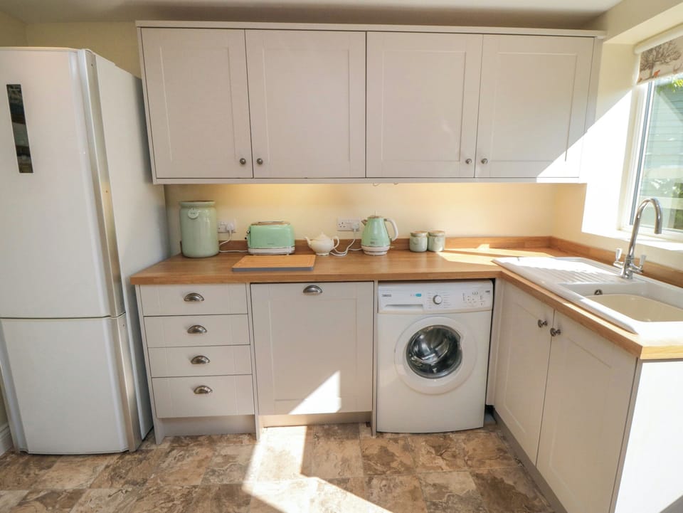 Fridge, dishwasher, electric kettle, toaster
