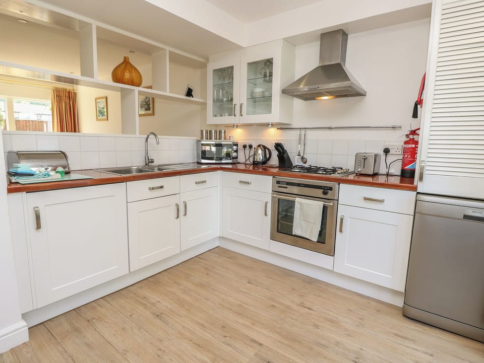 Fridge, dishwasher, electric kettle, toaster