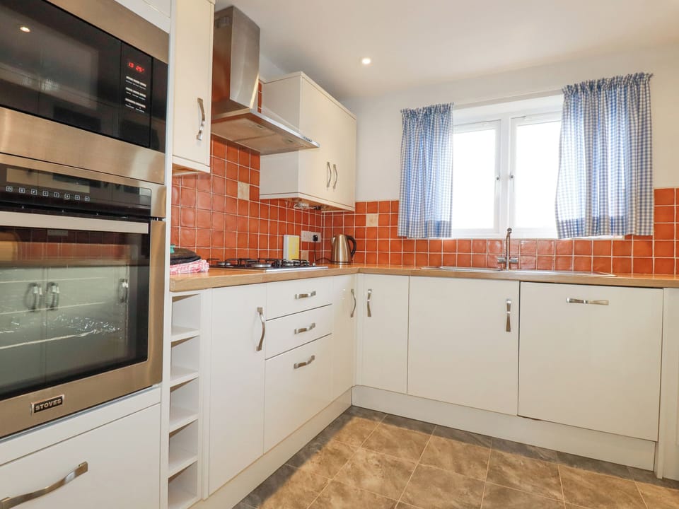 Fridge, dishwasher, electric kettle, toaster