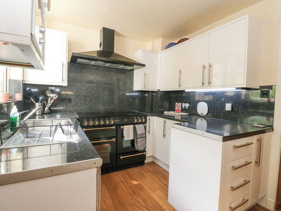 Fridge, dishwasher, electric kettle, toaster