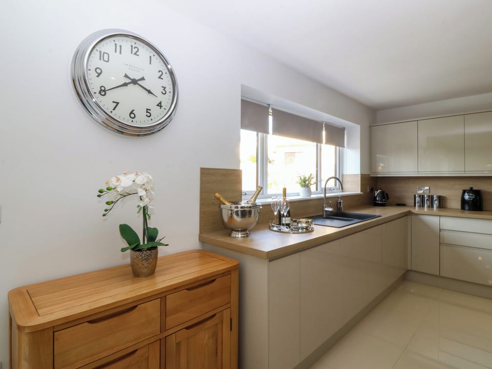 Fridge, dishwasher, electric kettle, toaster