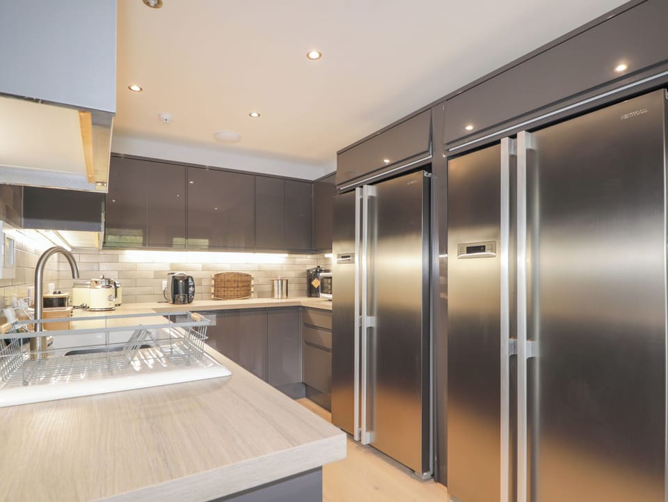 Fridge, dishwasher, electric kettle, toaster