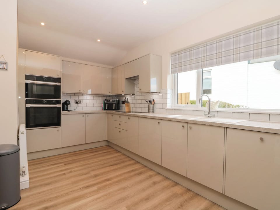 Fridge, dishwasher, electric kettle, toaster