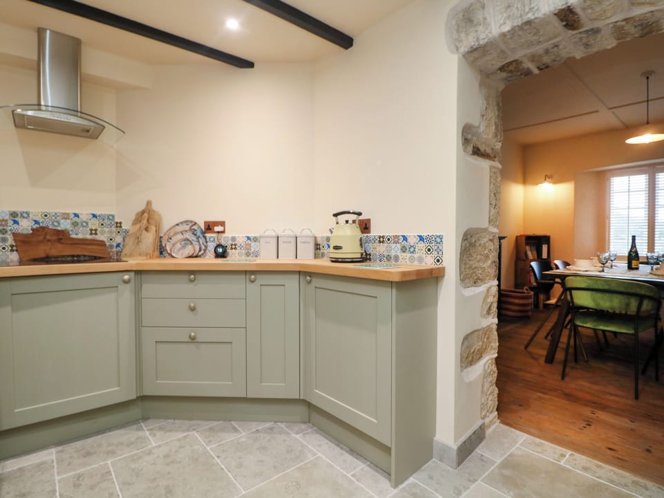 Fridge, dishwasher, electric kettle, cookware/dishes/utensils