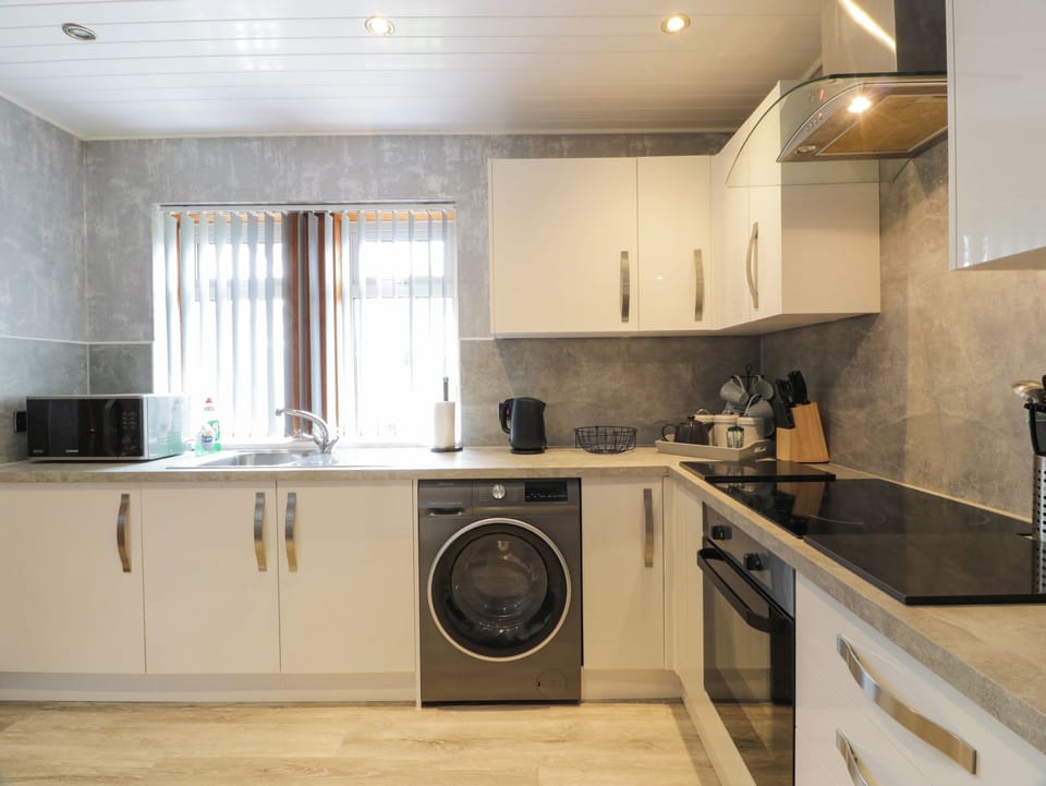 Electric kettle, cookware/dishes/utensils