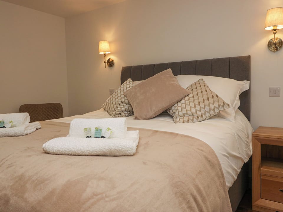 4 bedrooms, WiFi (free), individually decorated, individually furnished