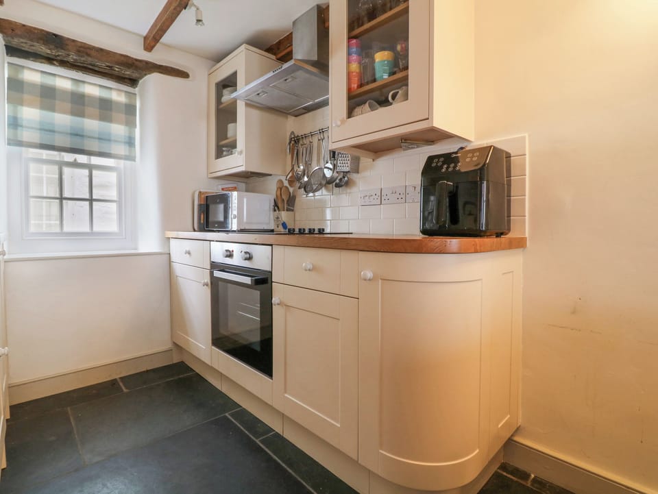 Fridge, dishwasher, electric kettle, toaster