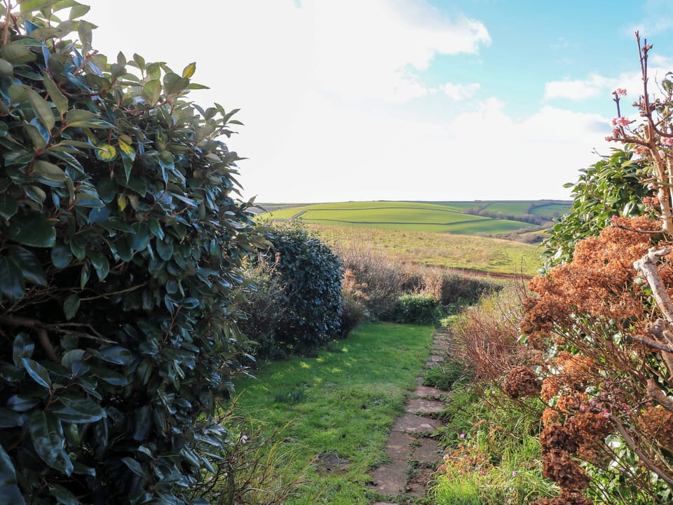 Cottage | Property grounds