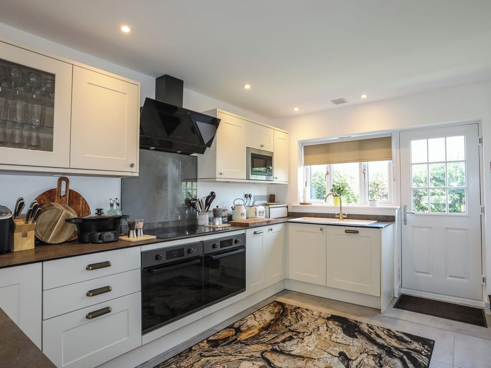 Fridge, dishwasher, electric kettle, toaster