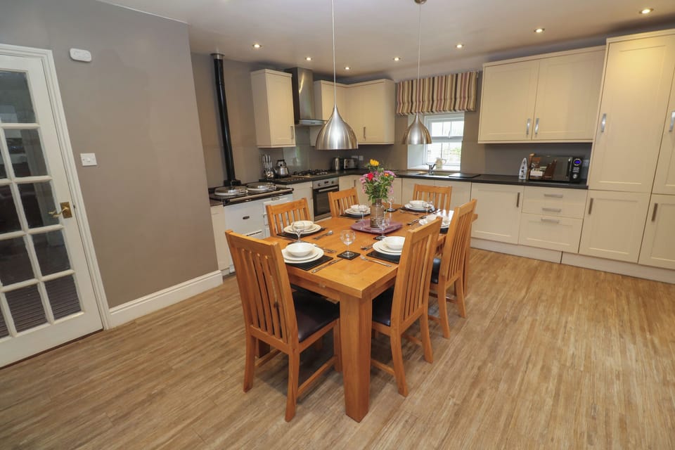 Fridge, dishwasher, electric kettle, toaster