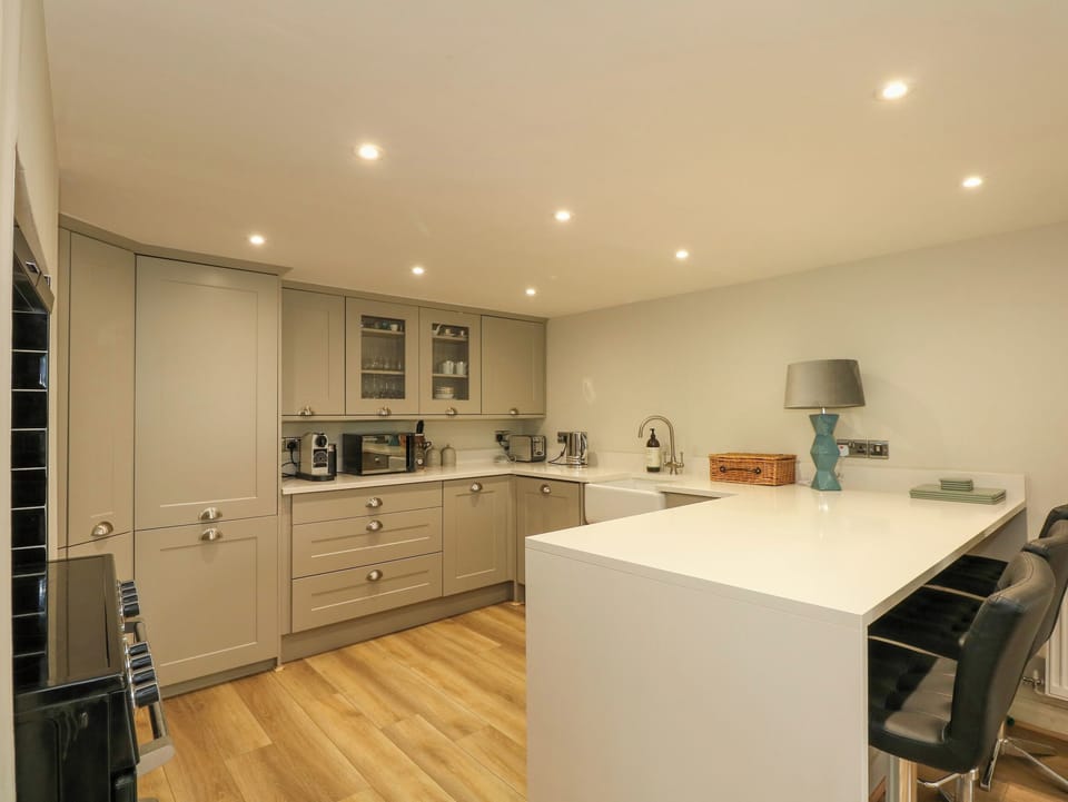 Fridge, dishwasher, electric kettle, toaster