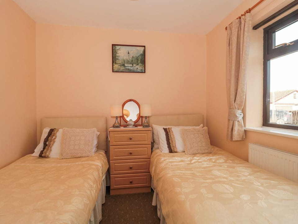 2 bedrooms, individually decorated, individually furnished, free WiFi