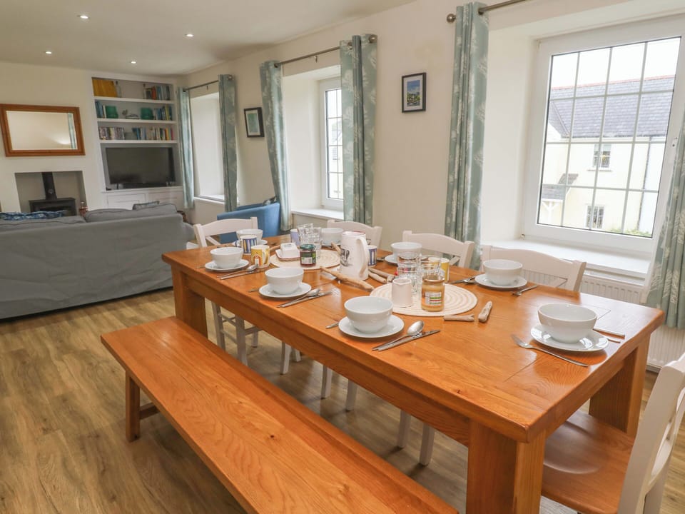 Cottage | Interior