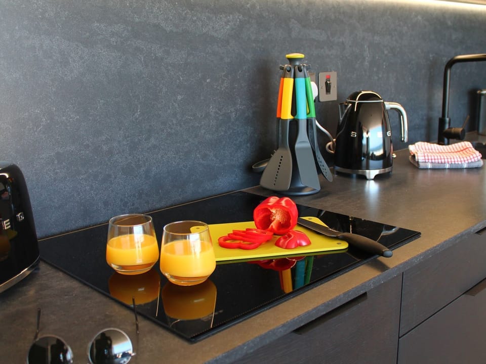 Fridge, dishwasher, electric kettle, toaster