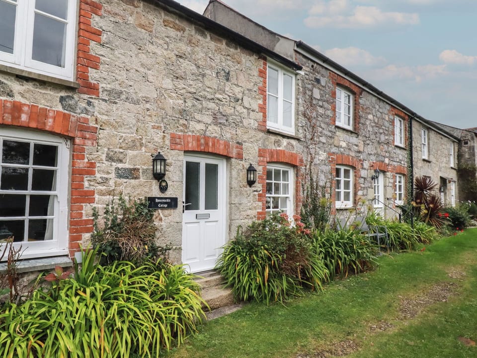Cottage | Exterior detail