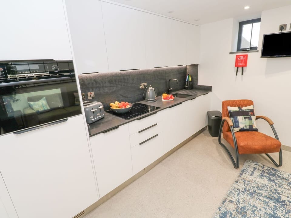 Fridge, dishwasher, electric kettle, toaster