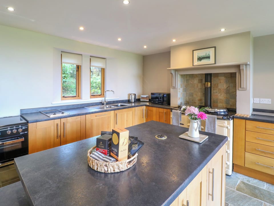 Fridge, dishwasher, electric kettle, toaster