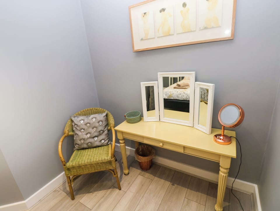 1 bedroom, individually decorated, individually furnished, free WiFi