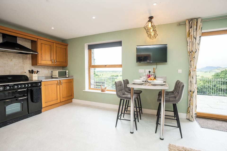 Fridge, dishwasher, electric kettle, toaster
