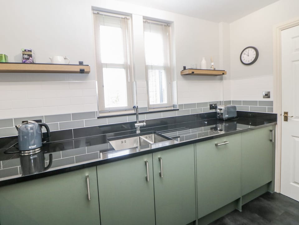 Fridge, dishwasher, electric kettle, toaster