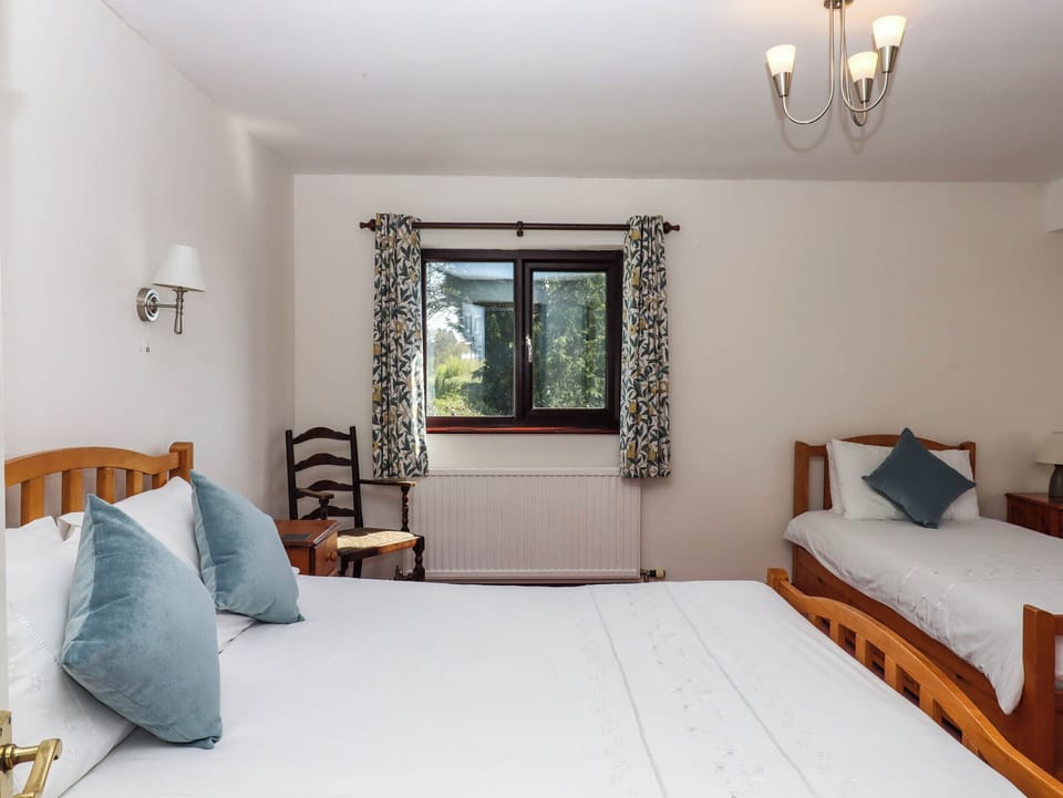 Valley House Cottage in Taunton Deane
