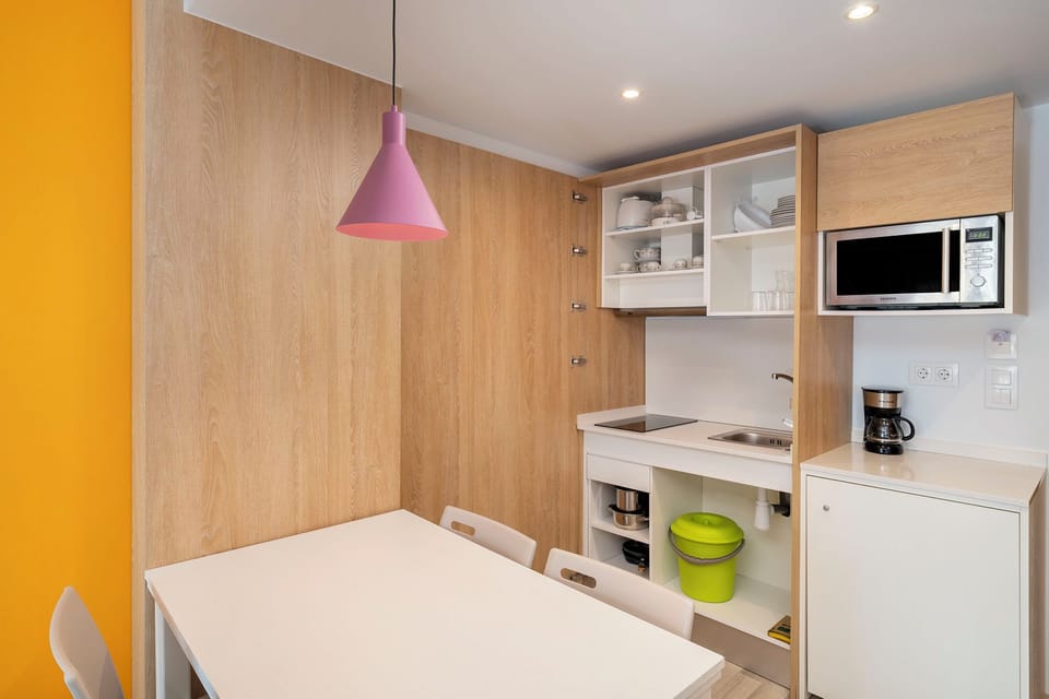 Standard Apartment, 1 Bedroom, Terrace | Private kitchen | Fridge, microwave, stovetop, cookware/dishes/utensils