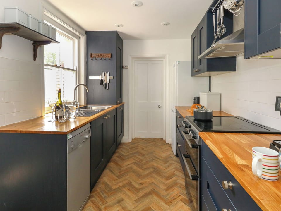 Fridge, dishwasher, electric kettle, toaster