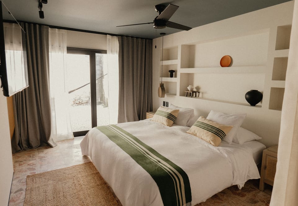 Premium bedding, in-room safe, desk, laptop workspace