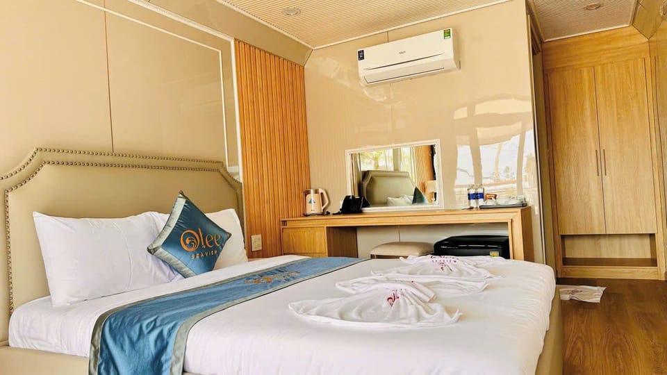 Deluxe Double Room, Pool View | Desk, free WiFi, bed sheets