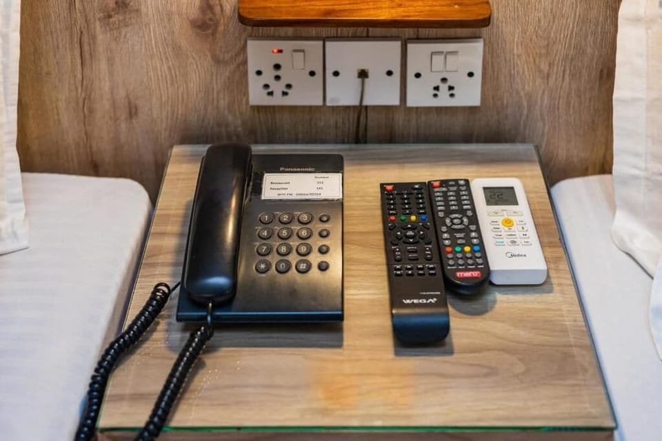 Standard Room | In-room safe, desk, laptop workspace, soundproofing