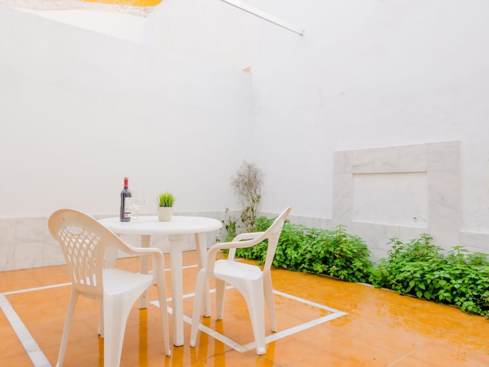House | 1 bedroom