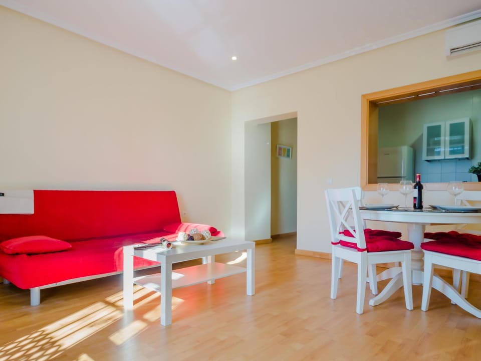 House | 1 bedroom